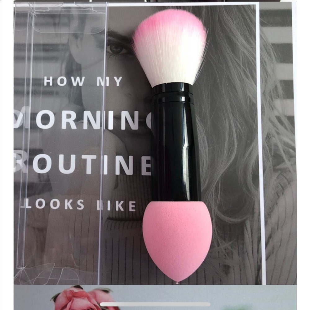BRAND NEW Travel Size Cosmetic Pink Brush & Sponge Combo - Picture 4 of 5